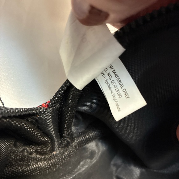 Nicole Miller Red Snake Pattern Cosmetic Bag - Picture 9 of 11